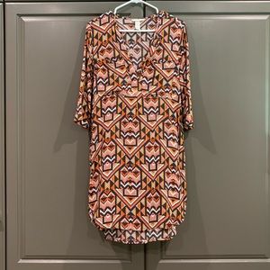 H&M cropped sleeve dress - size 8.